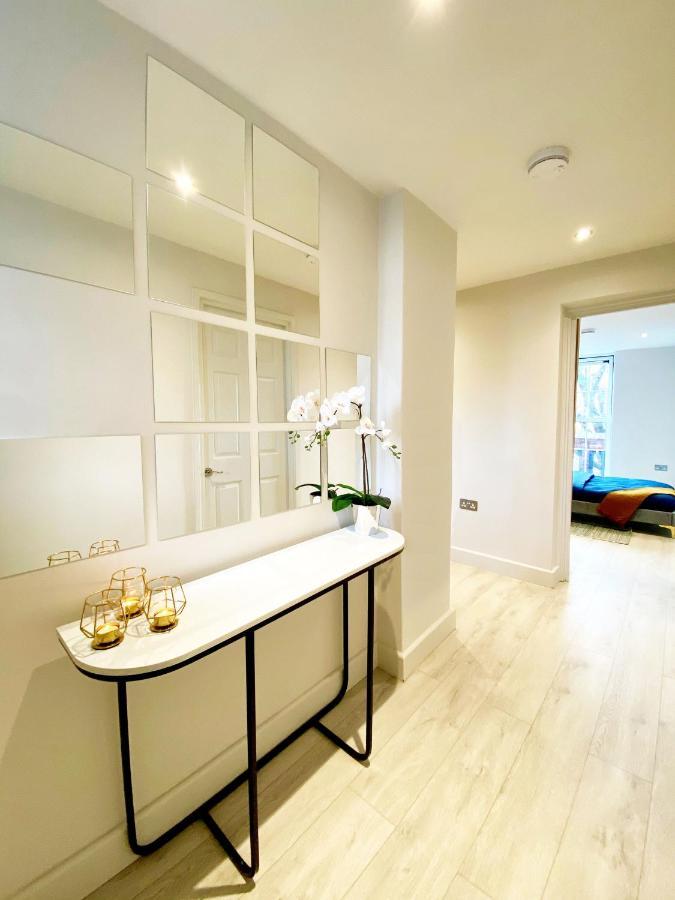 Perfect Central Location- 5 Minutes From Tower Bridge ! 8 Minutes Walk From Tube Londres Exterior foto
