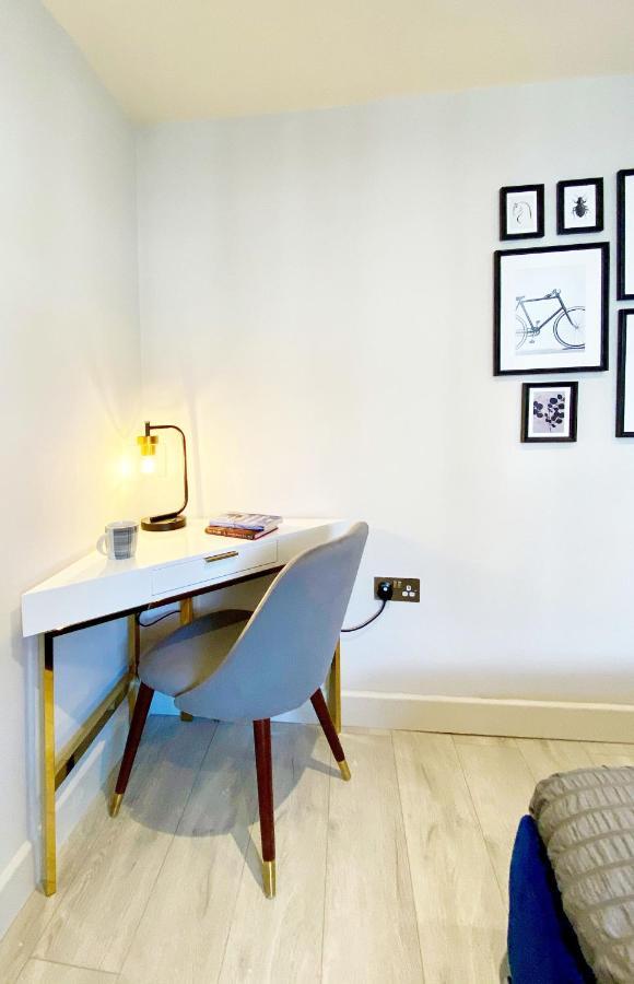 Perfect Central Location- 5 Minutes From Tower Bridge ! 8 Minutes Walk From Tube Londres Exterior foto